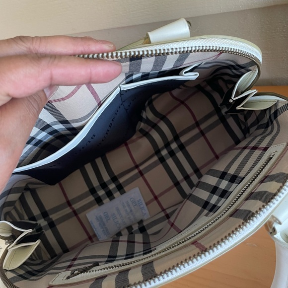 Authentic Burberry tote bag💛💛💛 - Picture 8 of 15